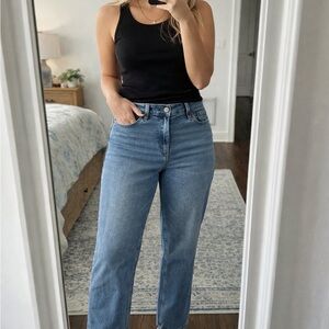 Calvin Klein Straight-Leg high-waist Jeans – 12